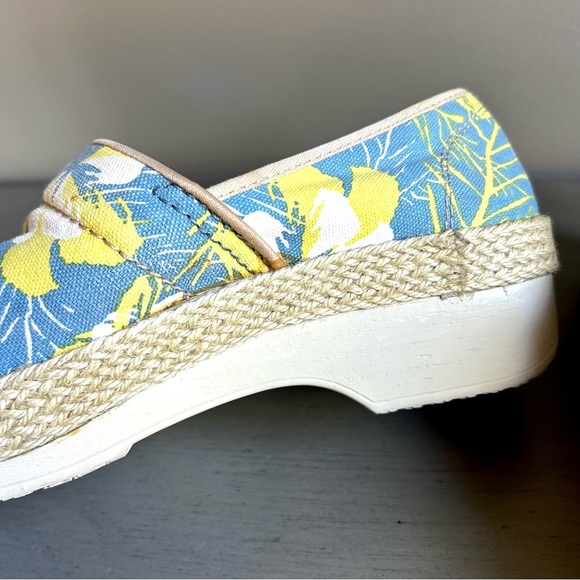 Dansko Victoria Canvas Tahiti Yellow Floral Print Espadrille Trim Work Clog 40 - Picture 13 of 15